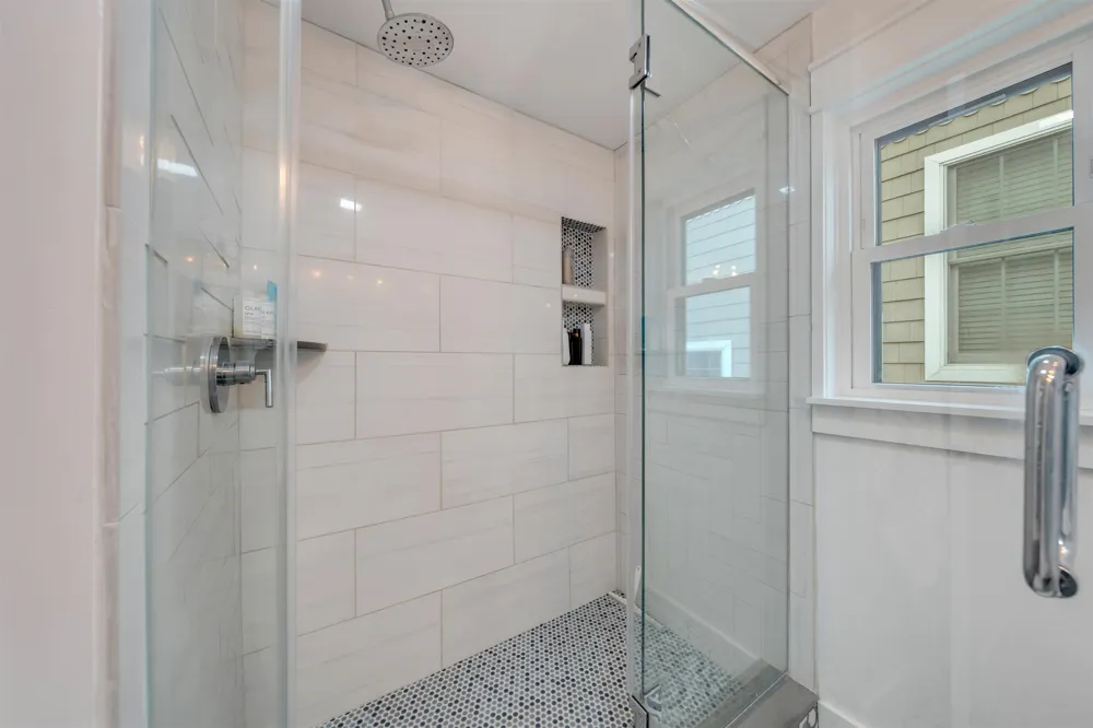204 E Hollywood Avenue Wildwood Crest, NJ 08260