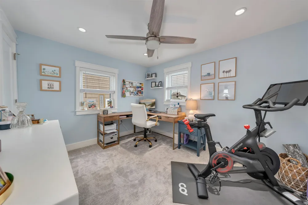 204 E Hollywood Avenue Wildwood Crest, NJ 08260