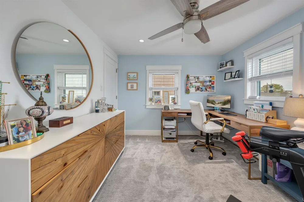 204 E Hollywood Avenue Wildwood Crest, NJ 08260