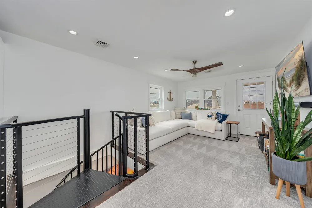 204 E Hollywood Avenue Wildwood Crest, NJ 08260