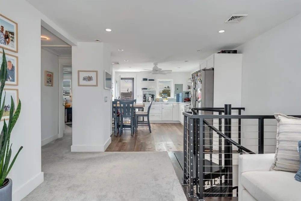 204 E Hollywood Avenue Wildwood Crest, NJ 08260