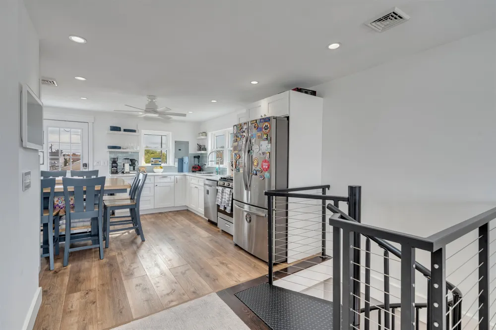 204 E Hollywood Avenue Wildwood Crest, NJ 08260