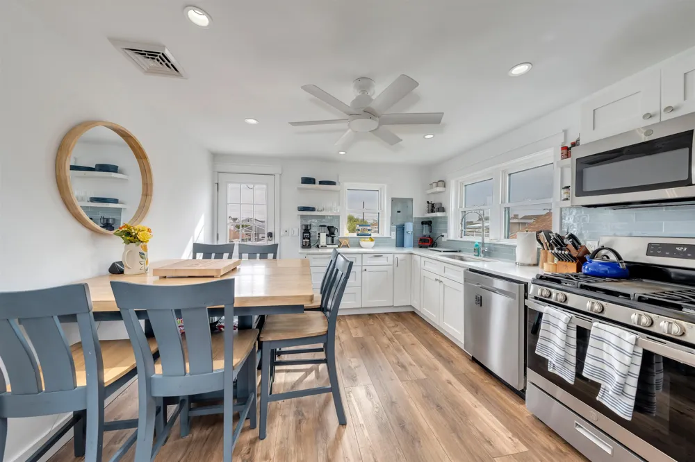 204 E Hollywood Avenue Wildwood Crest, NJ 08260