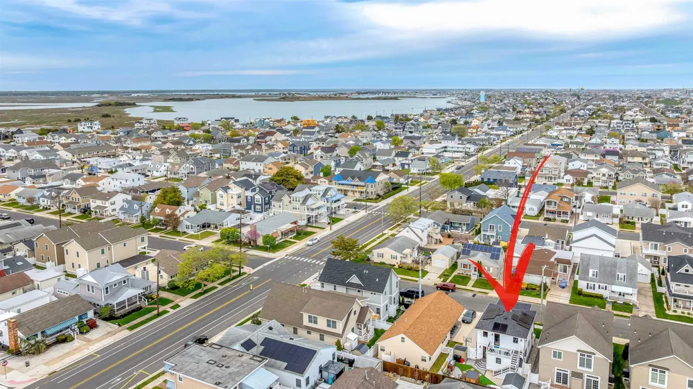 204 E Hollywood Avenue Wildwood Crest, NJ 08260