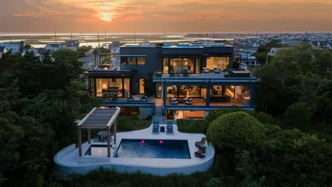 5499 Dune Drive