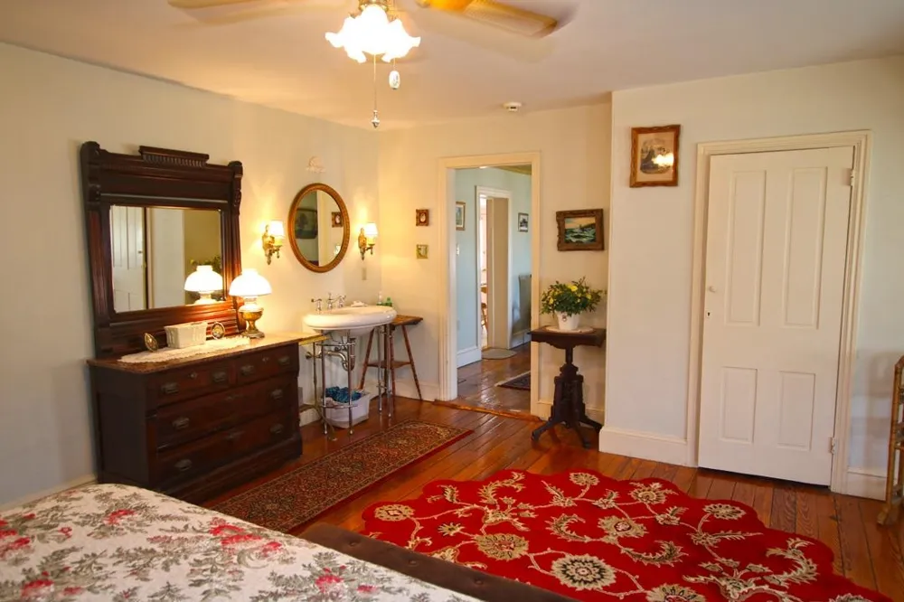 933 Washington Street Cape May, NJ 08204