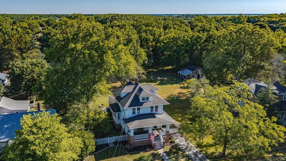 121 Reading Avenue Tuckahoe, NJ 08270
