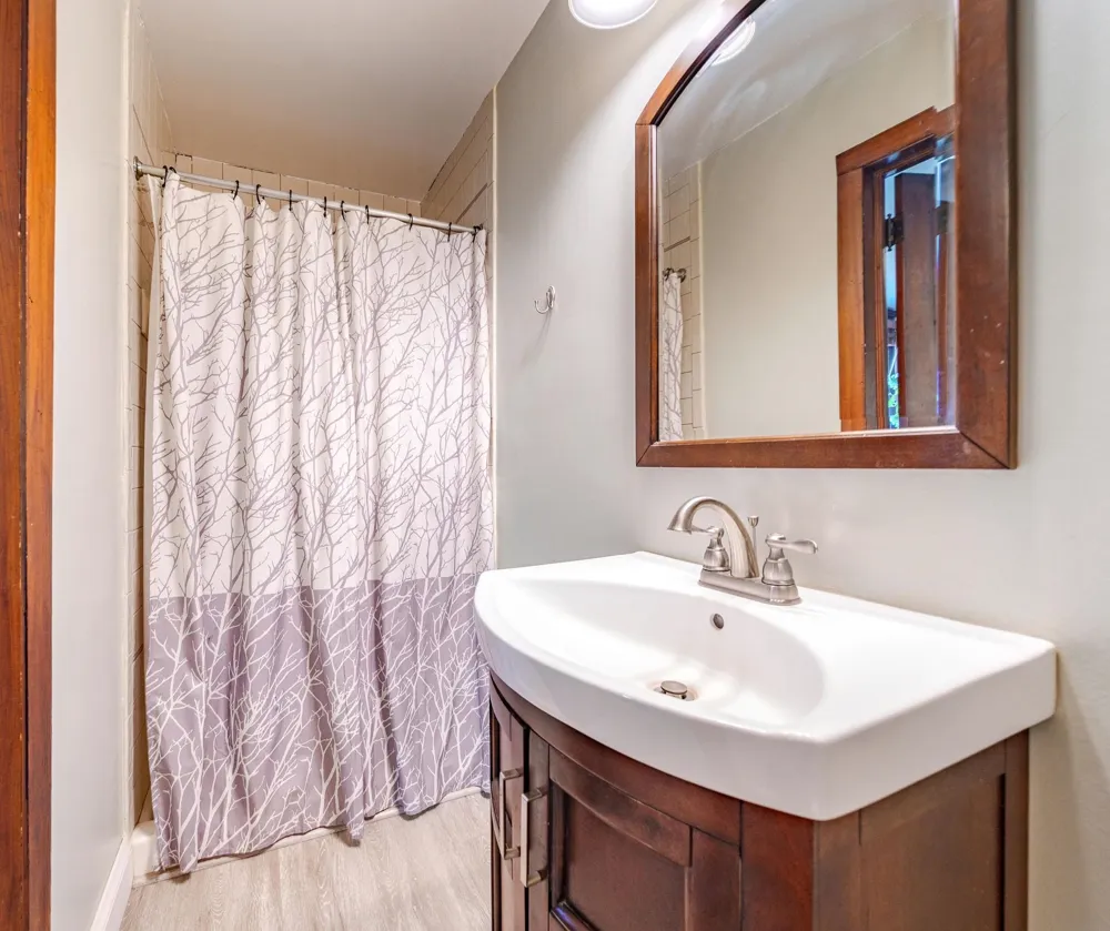 121 Reading Avenue Tuckahoe, NJ 08270