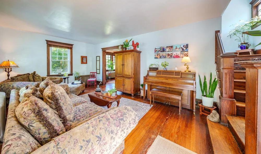 121 Reading Avenue Tuckahoe, NJ 08270