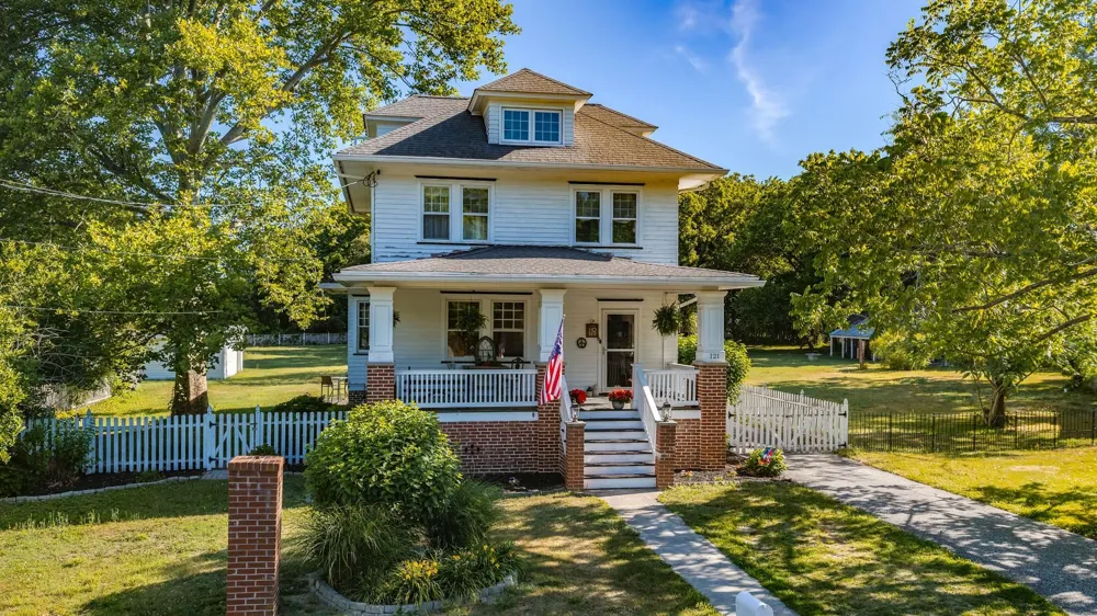 121 Reading Avenue Tuckahoe, NJ 08270