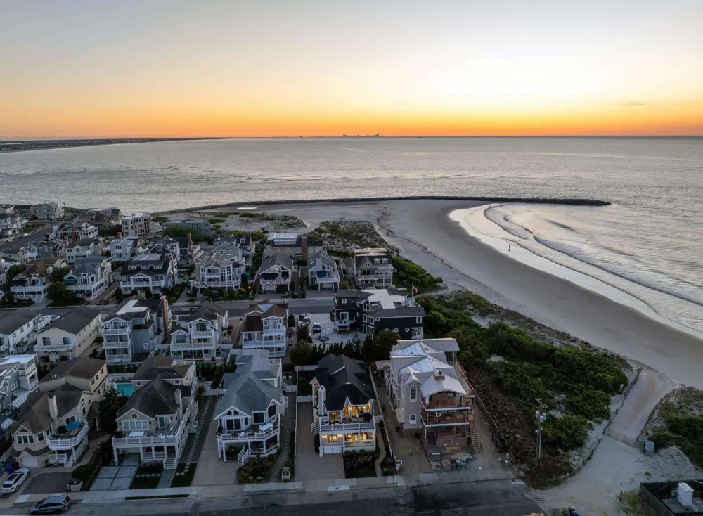 93 E 11th Street Avalon, NJ 08202