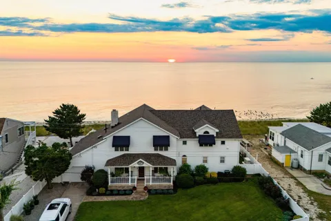 5 Delaware Avenue