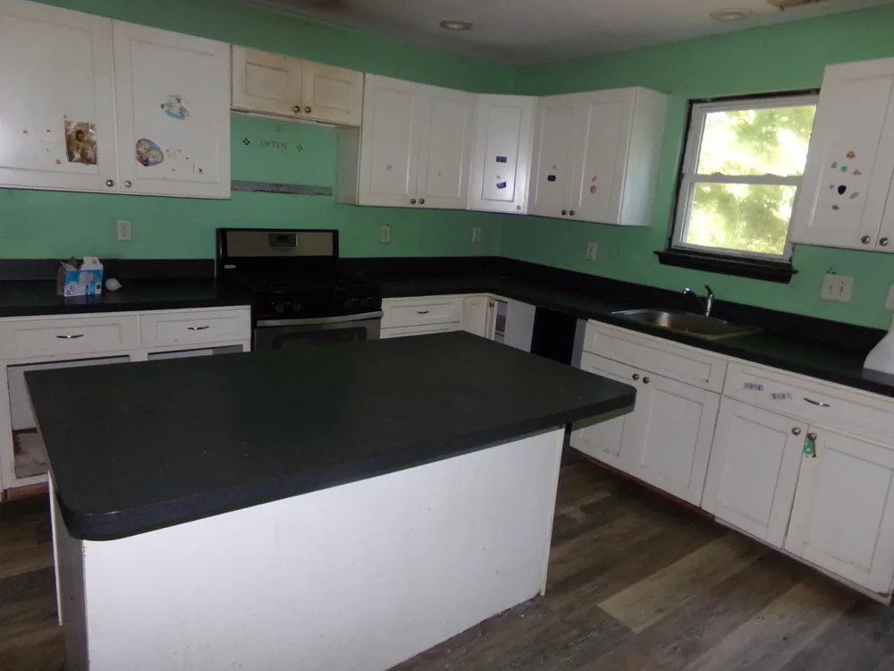 6 Lola Lane Green Creek, NJ 08219