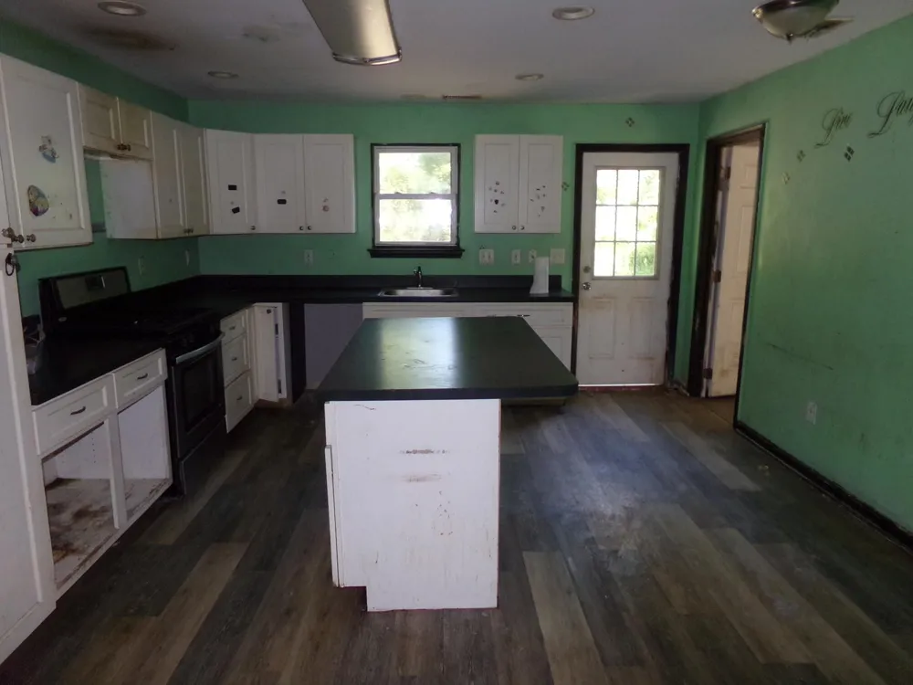 6 Lola Lane Green Creek, NJ 08219
