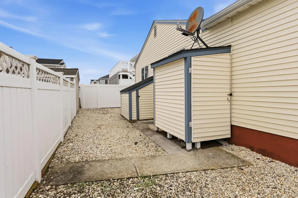 200 W Pittsburgh Avenue Wildwood Crest, NJ 08260