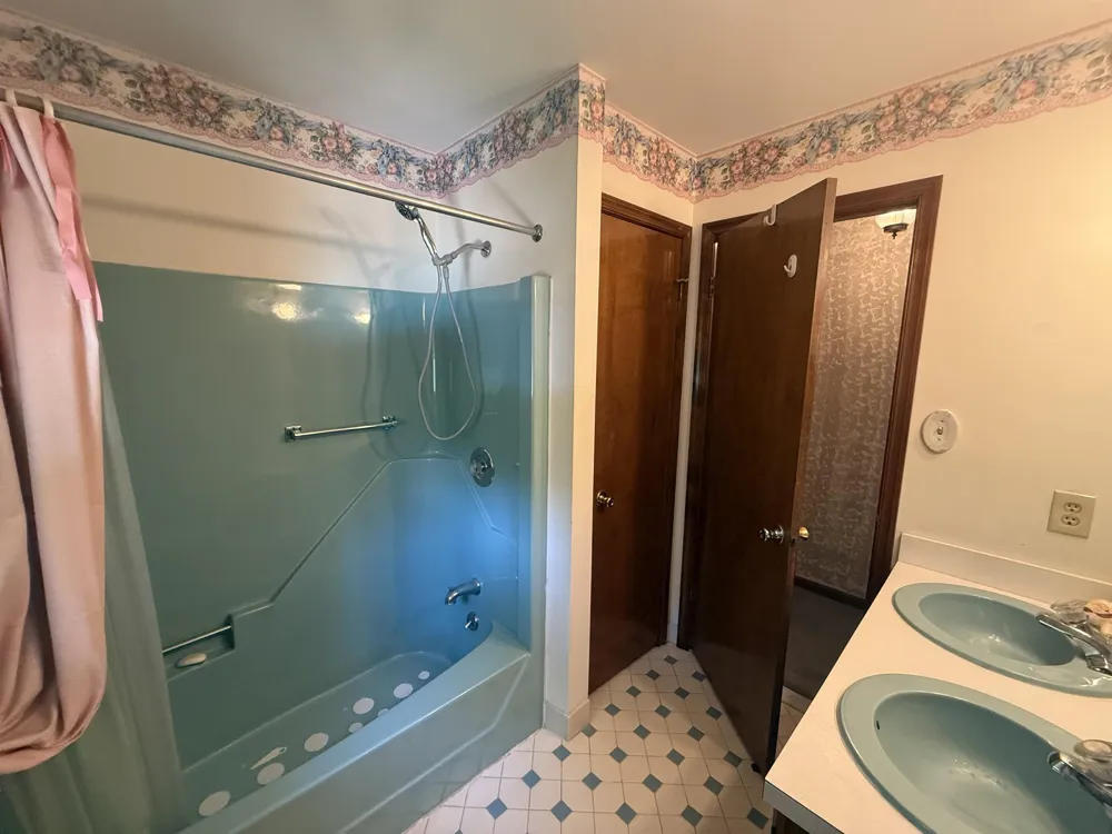 34 Arrowhead Trail Seaville, NJ 08230