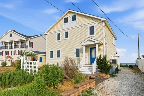 123 Beach Avenue