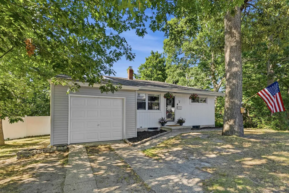 110 Pennsylvania Avenue Absecon, NJ 08201