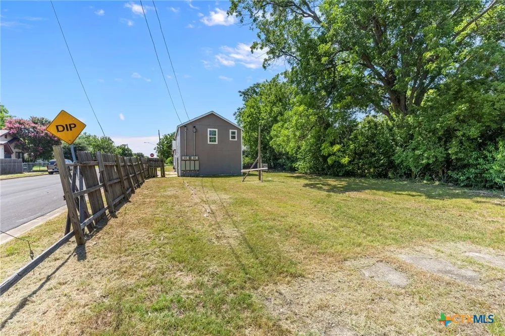 2601 Summer Avenue Waco, TX 76708