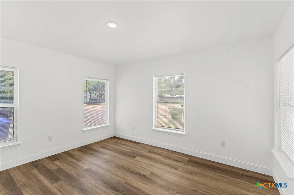 2601 Summer Avenue Waco, TX 76708