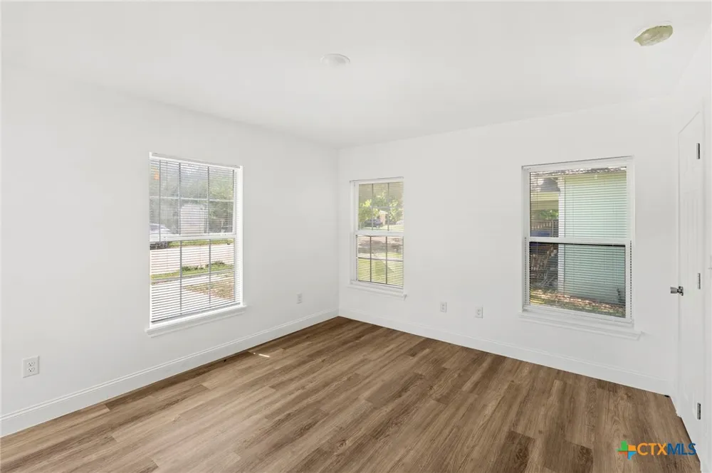 2601 Summer Avenue Waco, TX 76708