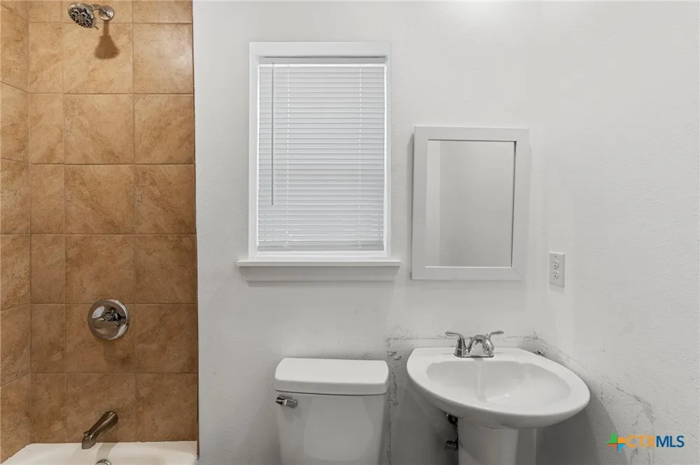 2601 Summer Avenue Waco, TX 76708