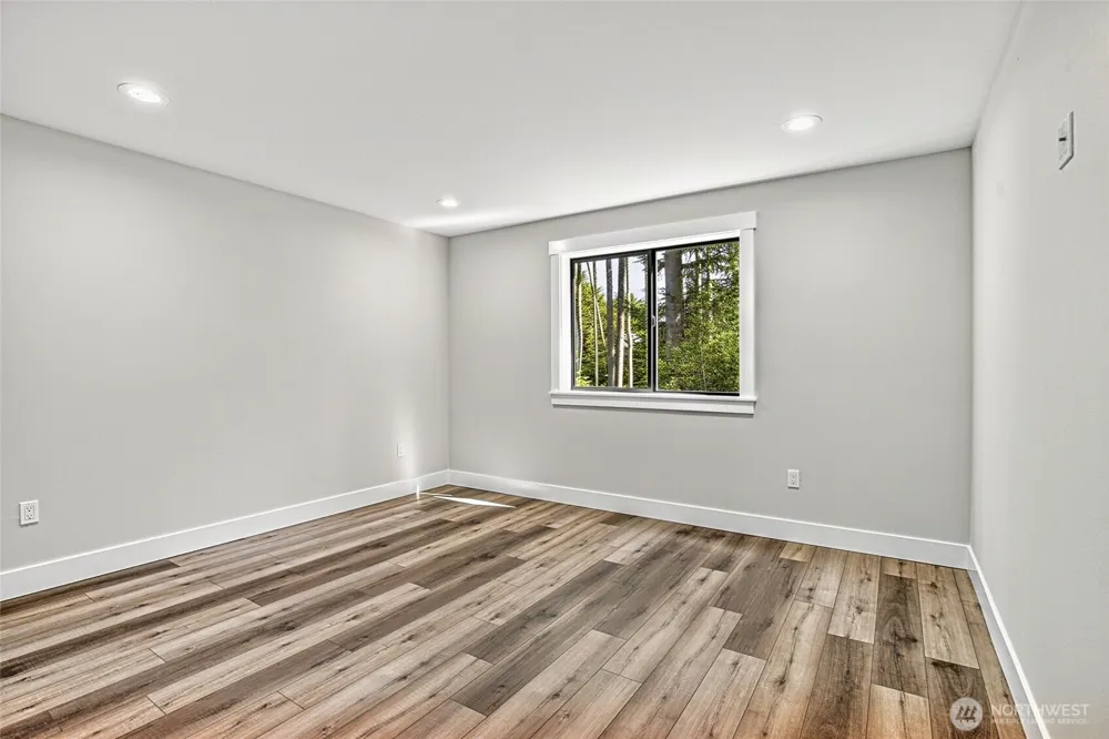 130 Glover Court NE Ocean Shores, WA 98569