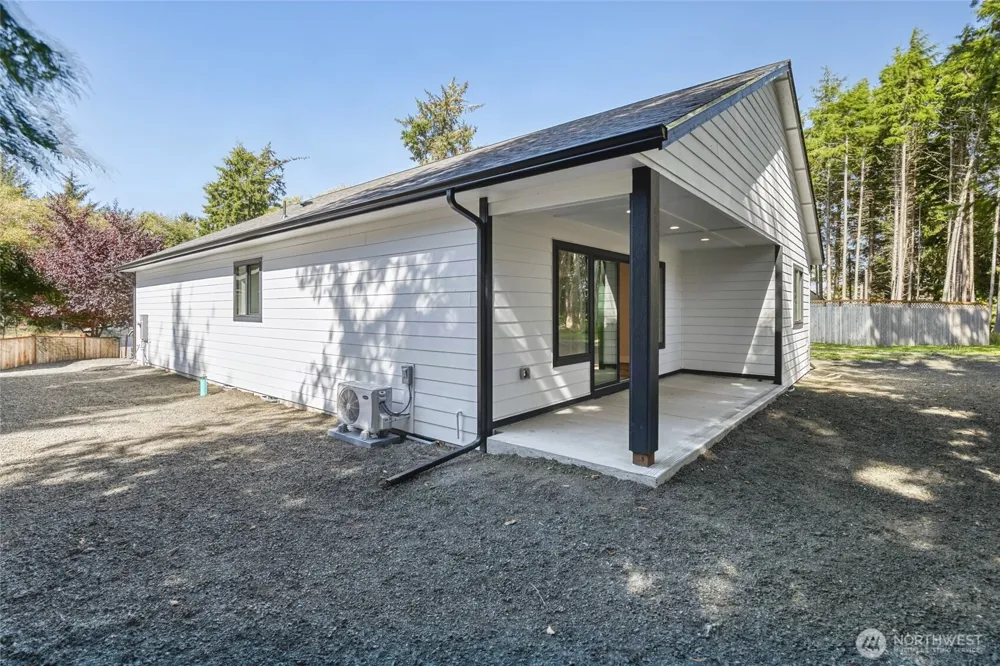 130 Glover Court NE Ocean Shores, WA 98569