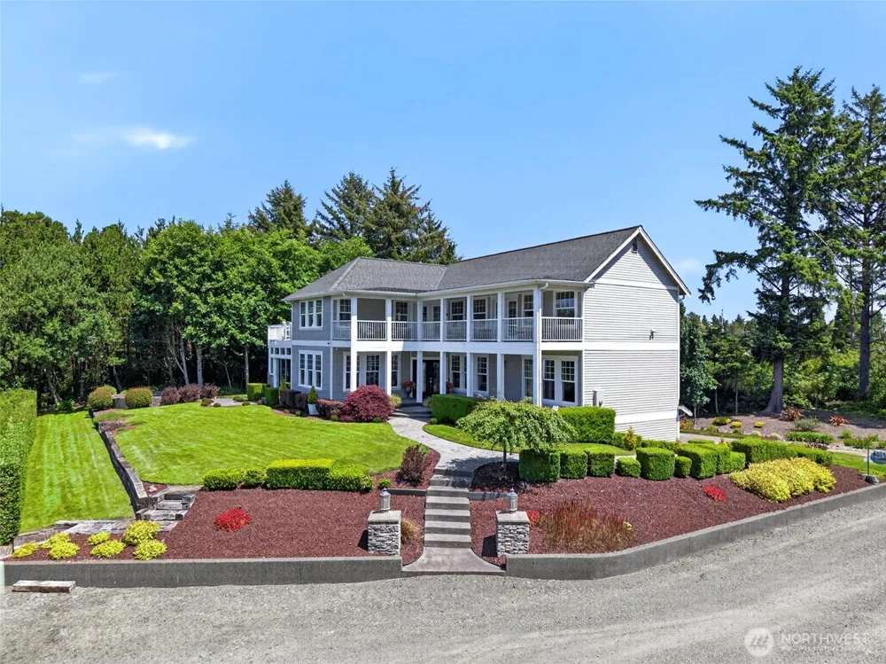 22225 Pacific Way Ocean Park, WA 98640