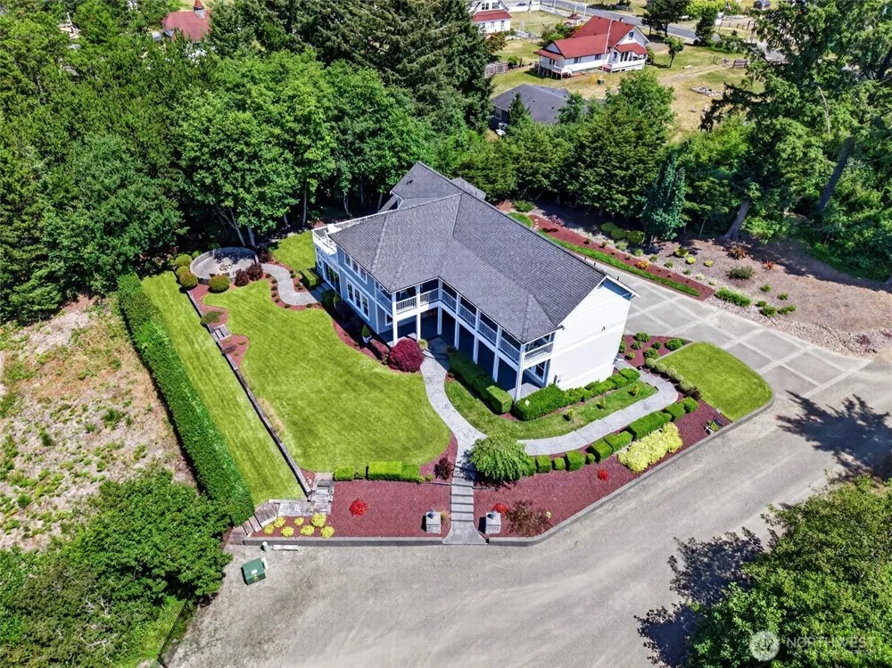 22225 Pacific Way Ocean Park, WA 98640
