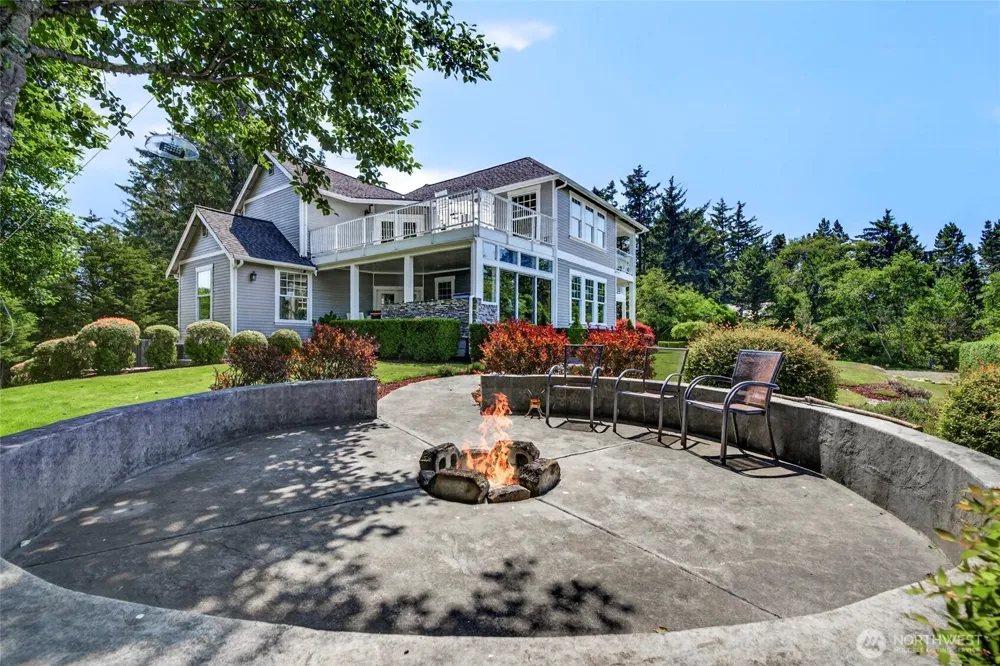 22225 Pacific Way Ocean Park, WA 98640