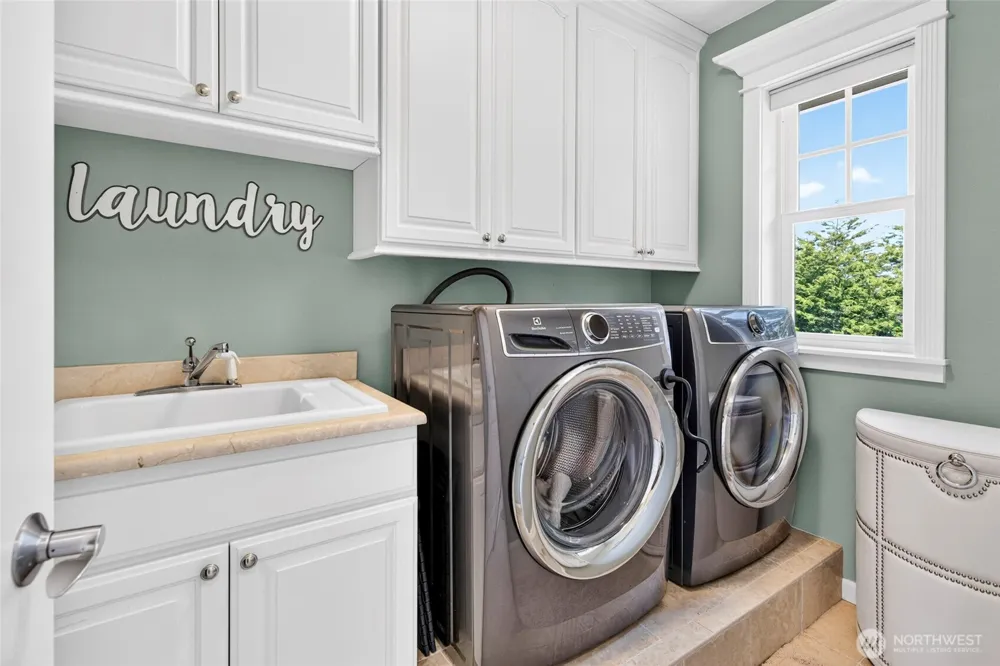 22225 Pacific Way Ocean Park, WA 98640