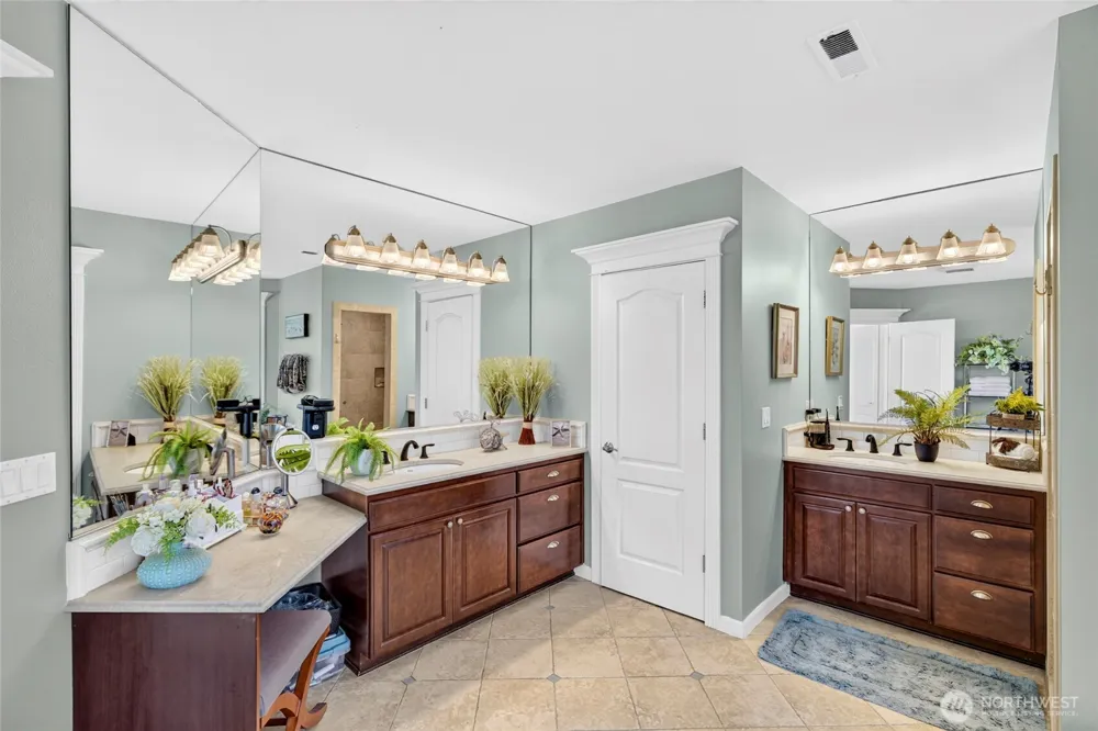 22225 Pacific Way Ocean Park, WA 98640