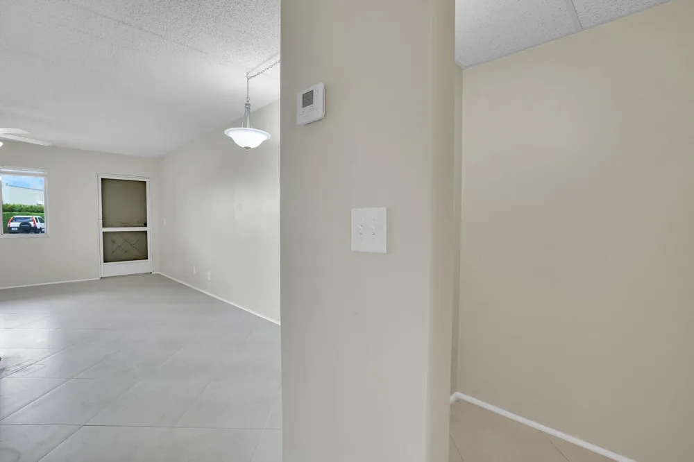 400 VILLAGE GREEN CIRCLE W #105 Palm Springs, FL 33461