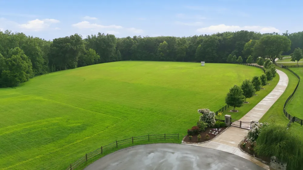 1 Casparis Rd Franklin, TN 37064