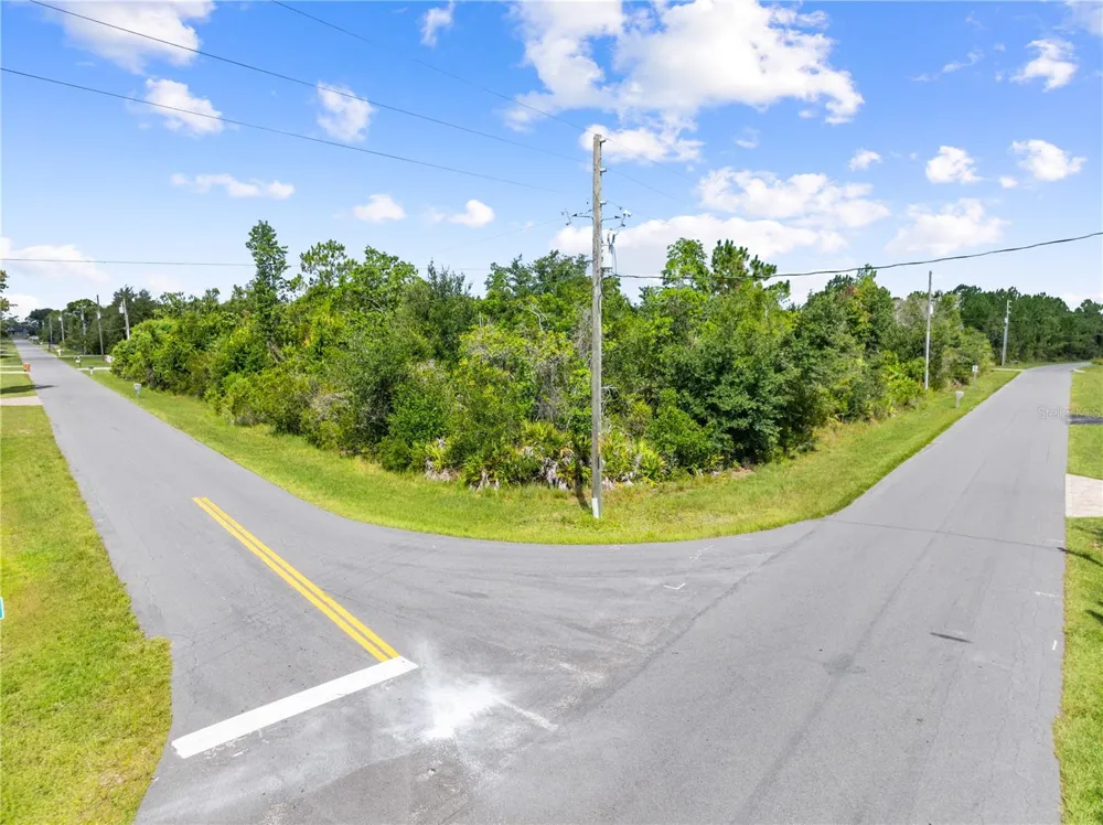 2240 BRONCO DR St Cloud, FL 34771