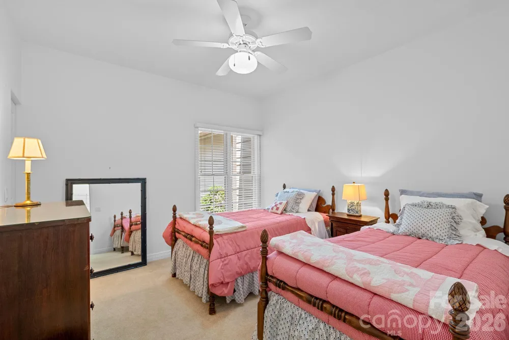 62 Pinnacle Point Asheville, NC 28805