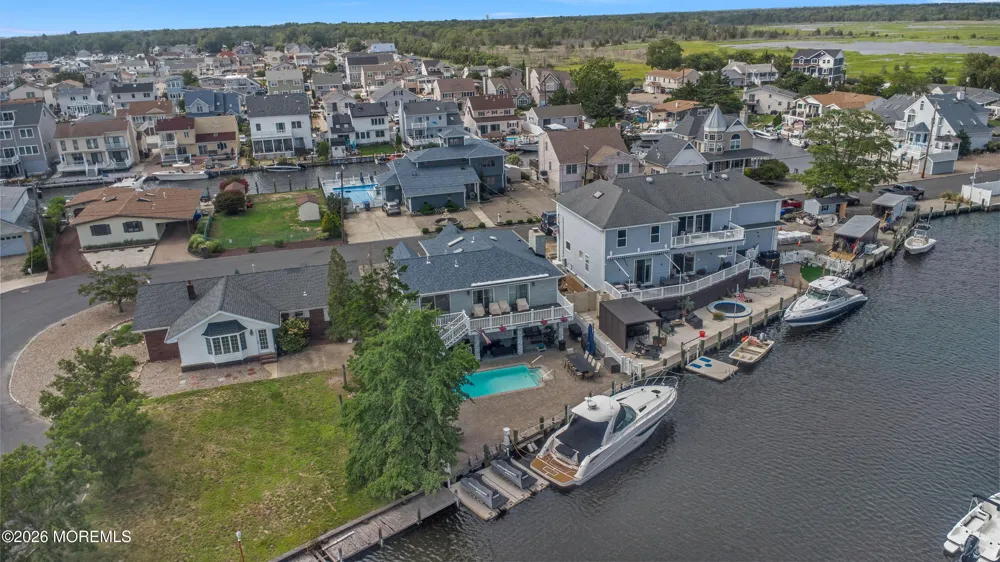 15 Seville Drive Brick, NJ 08723