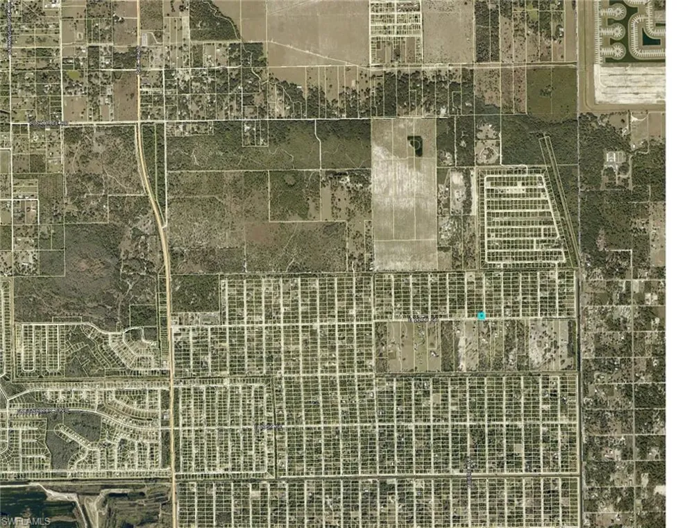 4007 E 23rd Street Alva, FL 33920