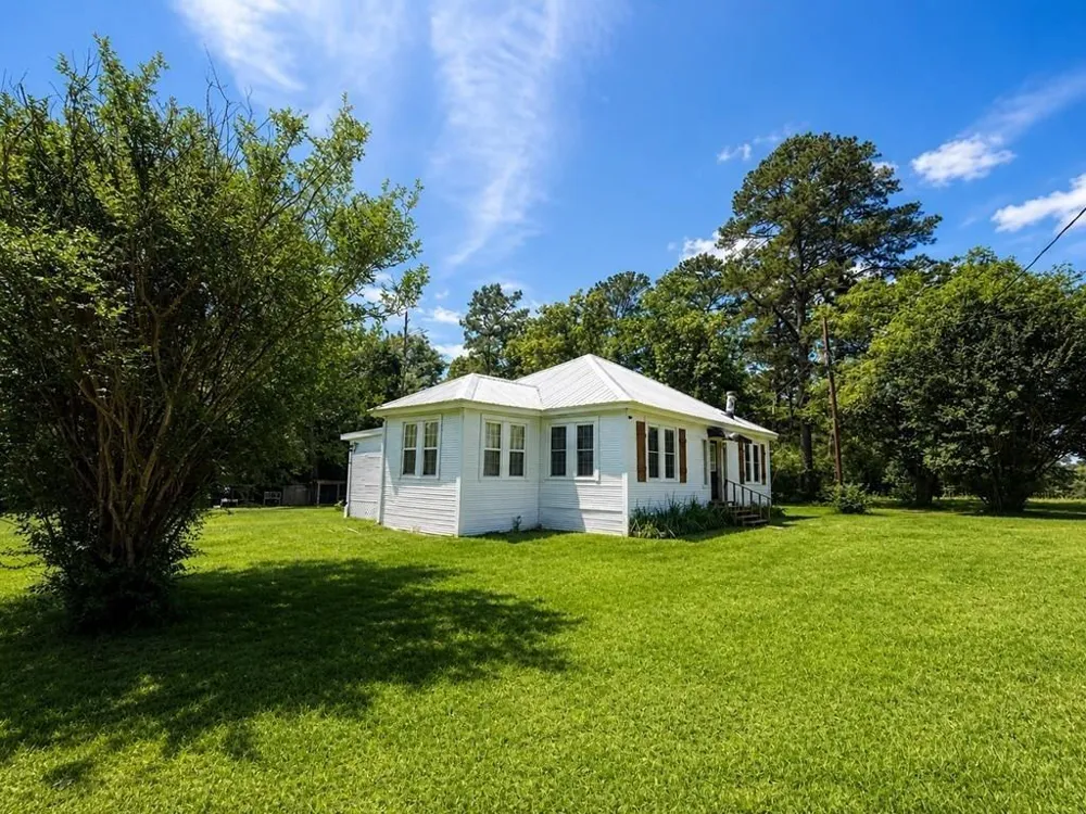 140 Private Road 6081 Burkeville, TX 75932