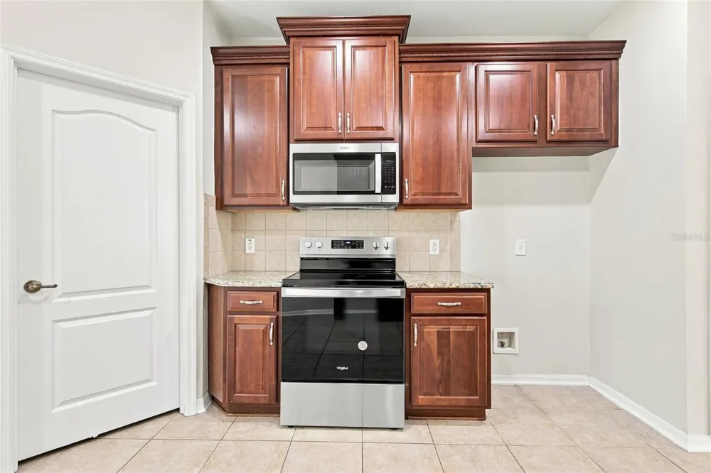 7806 GRASMERE DRIVE Land O Lakes, FL 34637