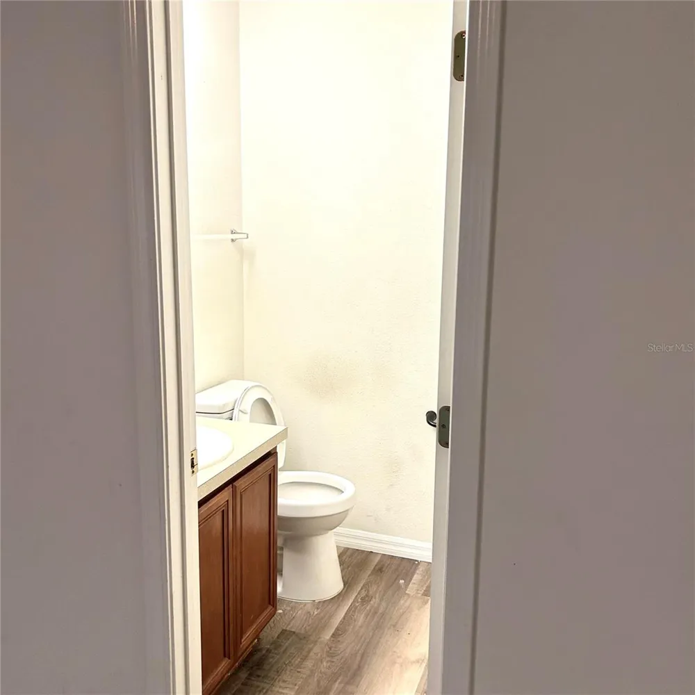 2568 HIDDEN COVE LANE Clearwater, FL 33763