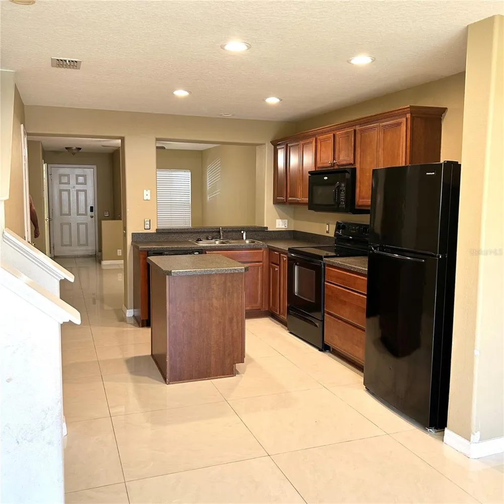 2568 HIDDEN COVE LANE Clearwater, FL 33763