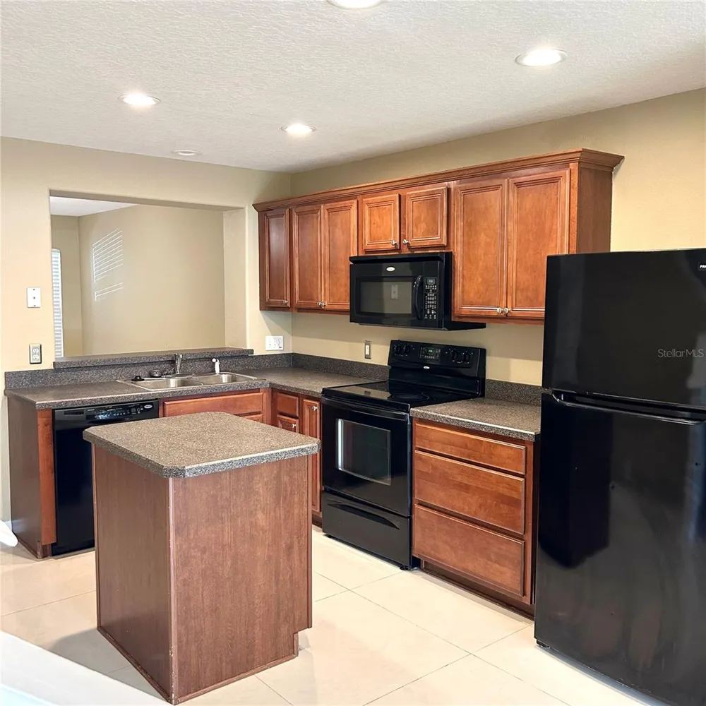 2568 HIDDEN COVE LANE Clearwater, FL 33763