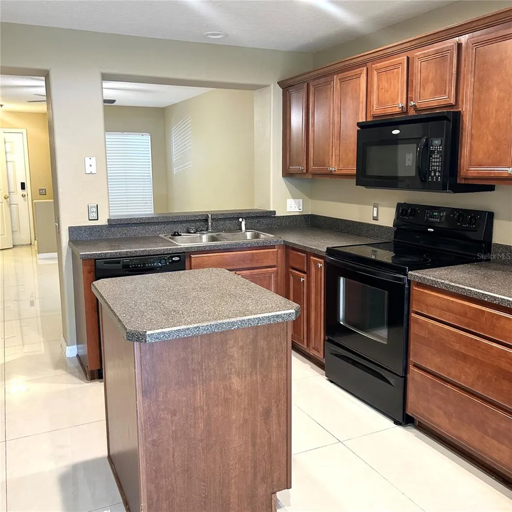 2568 HIDDEN COVE LANE Clearwater, FL 33763