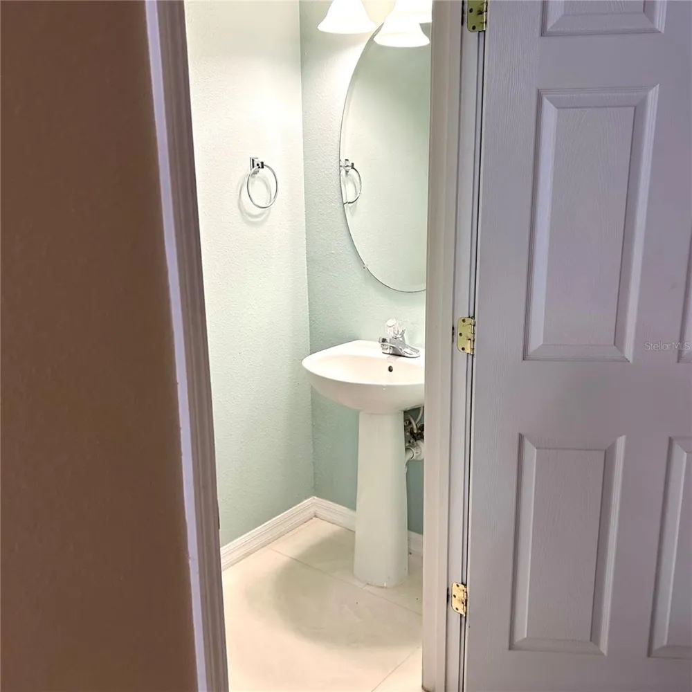 2568 HIDDEN COVE LANE Clearwater, FL 33763