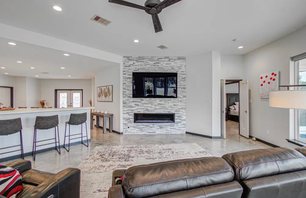 153 County Road 397 Bay City, TX 77414