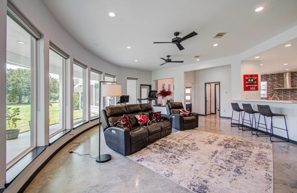 153 County Road 397 Bay City, TX 77414