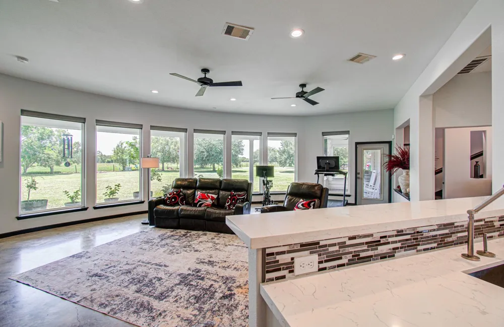 153 County Road 397 Bay City, TX 77414