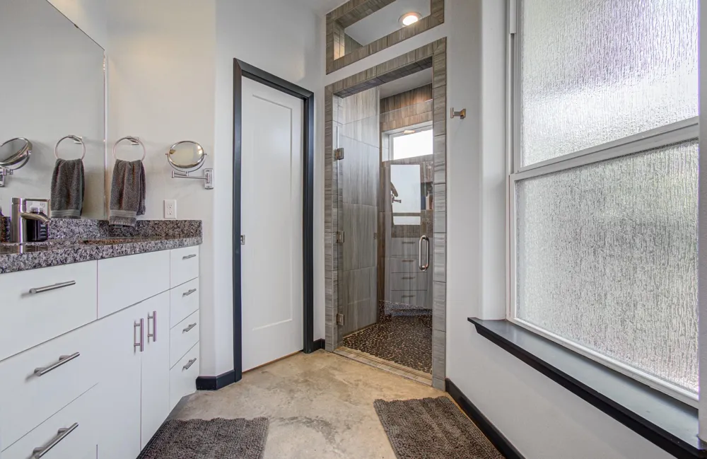 153 County Road 397 Bay City, TX 77414